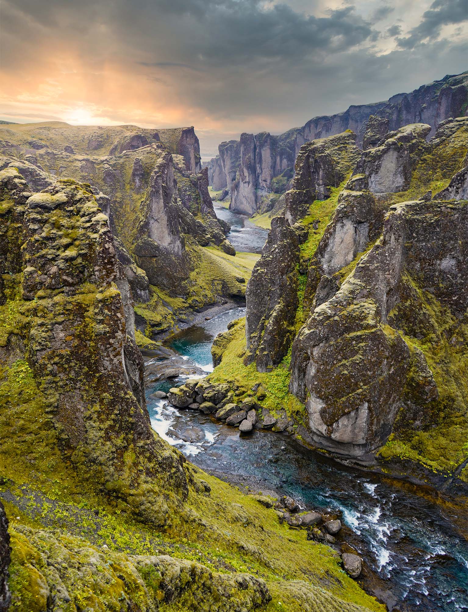 Fjaðrárgljúfur, canyon verdoyant sud islande