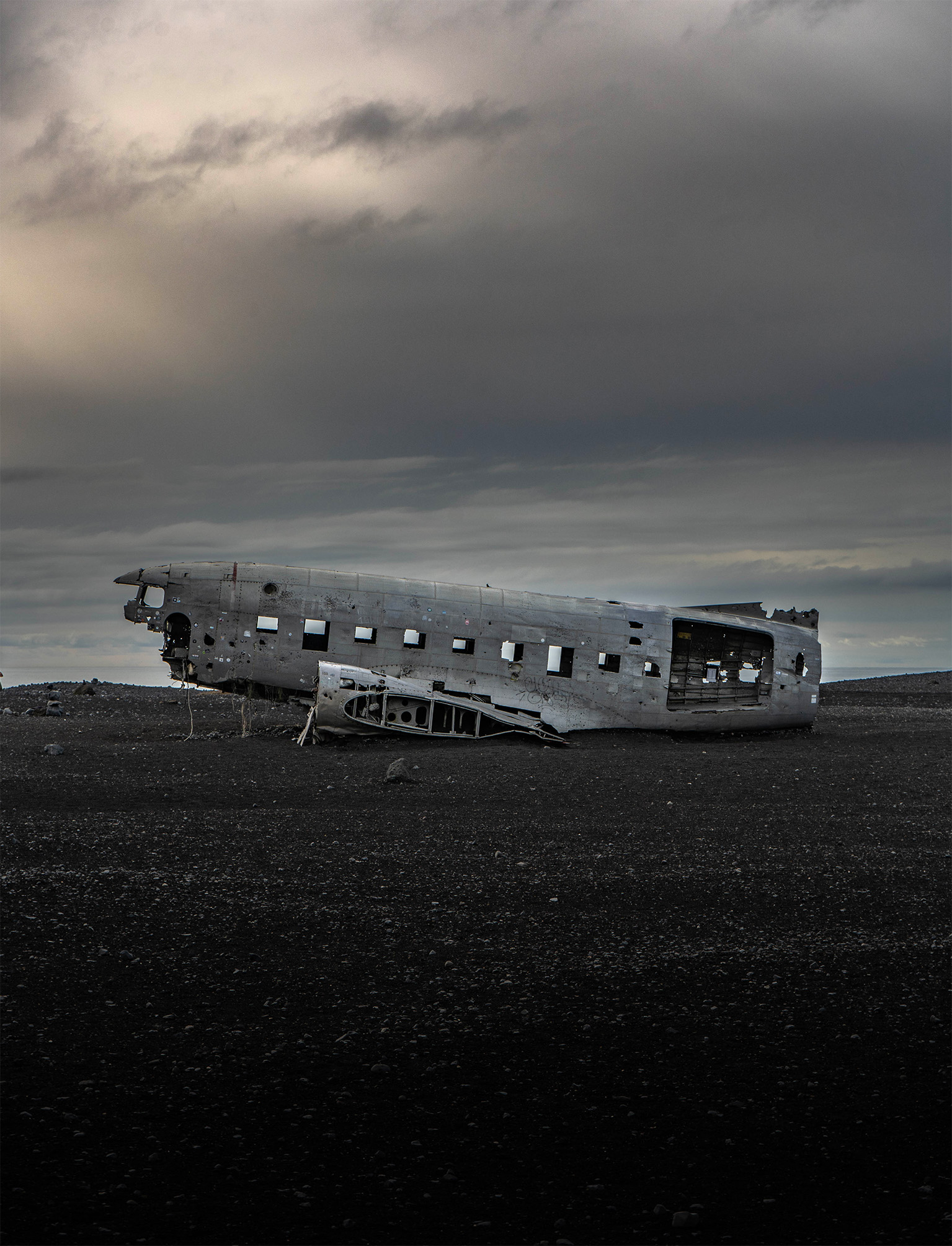 road-trip : epave avion désert de sable noir islande